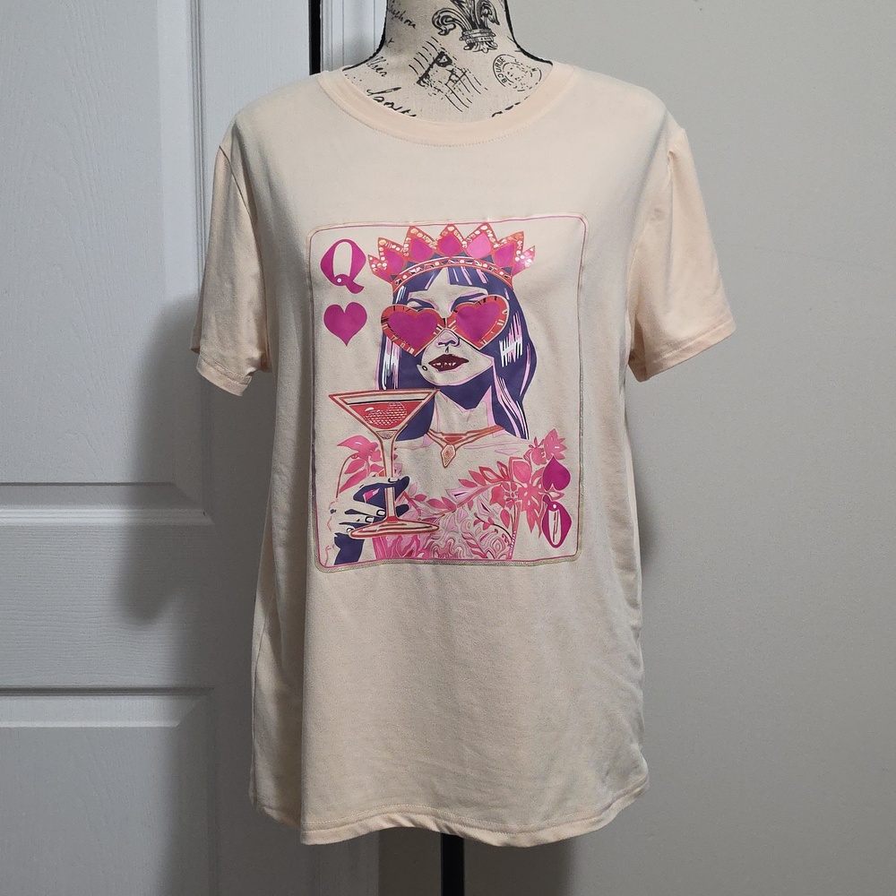 Queen of Hearts Playing Card Cocktail Margarita Graphic Tee Medium
